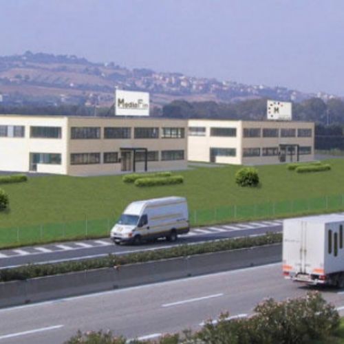 pulizia foto stabilimento e inserimento insegne